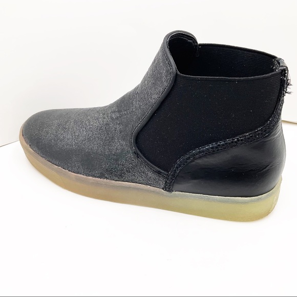 {Sam Edelman} Margot Chelsea Metallic Sneaker Boots - Picture 15 of 16